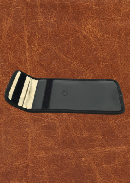 Grande Pochette